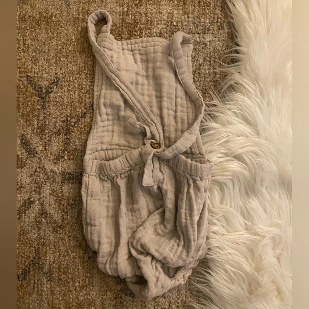 Jamie Kay taupe grey romper sun suit - Picture 2 of 2